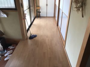 廊下をフローリングに張り替えリフォーム