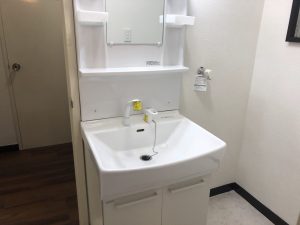 洗面台の取り付け